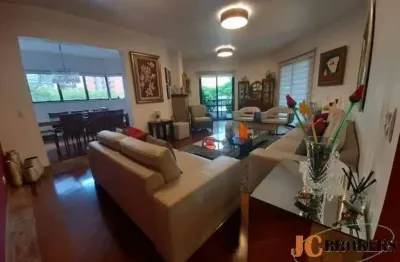 Apartamento com 208 m², 4 dormitórios sendo 2 suítes, 4 vagas