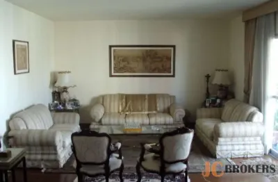 Apartamento com 196 m², 4 dormitórios sendo 3 suítes, 4 vagas