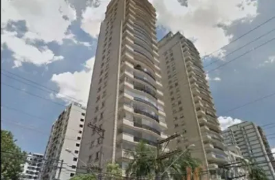 Características: apartamento com 250m² de área útil, 4 suítes, 4 vagas.