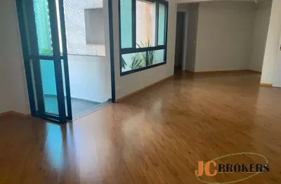 Apartamento com 120m² de área útil, 3 dormitórios sendo 1 suíte e 2 vagas