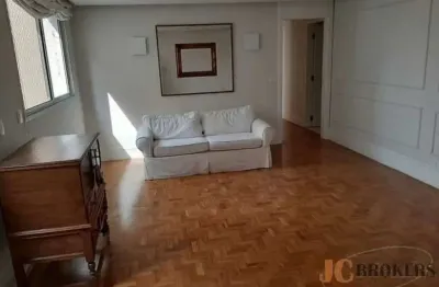 Apartamento com 105m² de área útil, com 3 dormitórios sendo 1 suíte, 2 vagas