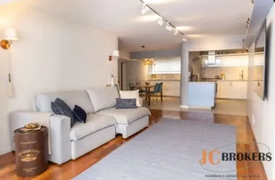Apartamento com 122m² de área útil,  3 quartos, sendo 1 suíte master, 2 vagas