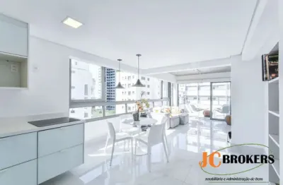 Cobertura duplex com 144 m², 2 suítes, living para 2 ambientes, espaço ao ar livre, 2 vagas