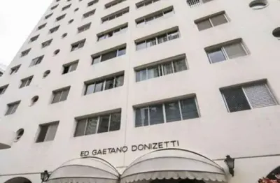 Apartamento com 110m² de área útil, 3 dormitórios sendo 1 suíte, suíte com closet, cozinha repleta