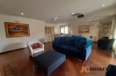 Apartamento com 228m² de área útil, 4 suítes, 5 vagas