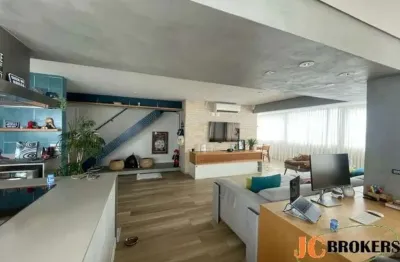 Cobertura duplex com 213m² de área útil, 2 suítes, 2 vagas