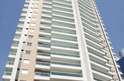 Apartamento com 239m2, andar alto, 3suites, amplo living e sala de jantar. varanda com churrasqueira