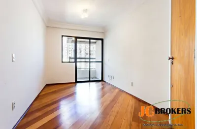 Apartamento com 75 m², 2 dormitórios sendo 1 suíte, living para dois ambientes, varanda, 2 vagas