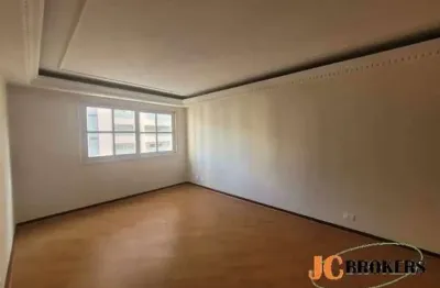 Apartamento com 130 m², 3 dormitórios, sendo 1 suíte, living para 2 ambientes, andar alto, 1 vaga