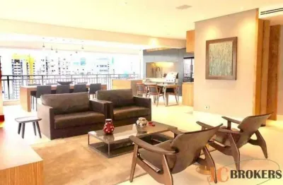 Apartamento com 355m² de área útil, 4 suítes, 5 vagas