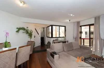 Apartamento com 143 m² de área útil, 3 quartos sendo 1 suíte, 3 vagas