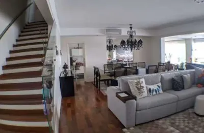 Apartamento com 305 m², Varanda Gourmet, 4 Dormitórios sendo 4 Suítes, 3 Vagas.