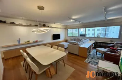 Apartamento reformado com 128 m², 3 dormitórios, sendo 1 suíte, sala para 2 ambientes, 1 vaga