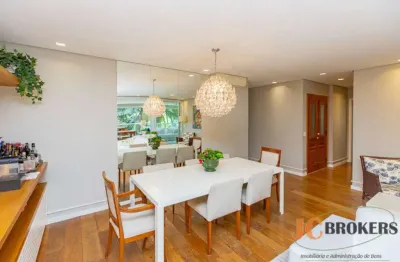 Apartamento com 180m², 4 dormitórios sendo 3 suítes, 3 vagas