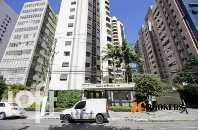 Apto com 127m², andar alto, linda vista, 3 dormitórios(1 suíte), varanda, amplo living, 3 banheiros.
