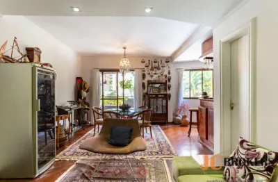 Apartamento com 141 m² de área útil, 3 dormitórios sendo 1 suíte, 2 vagas