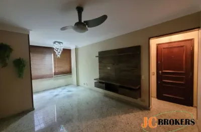 Apartamento com 70 m², 2 dormitórios, sala para 2 ambientes, 1 vaga