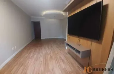 Apartamento totalmente reformado com 98 m² de área útil, 3 suítes, 2 vagas