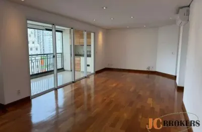 Belíssimo apartamento com 137 m² de área útil, 3 dormitórios sendo 2 Suítes, 3 vagas