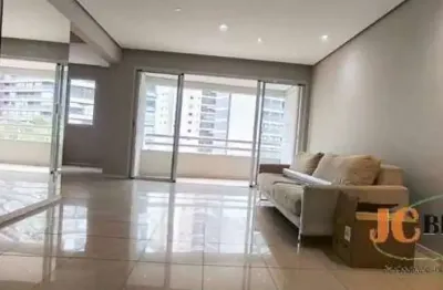 Apartamento com 110 m², 3 dormitórios, sendo 1 suíte, sala para 2 ambientes, 3 vagas