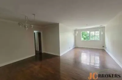 Apartamento com 128 m² de área útil, 3 Dormitórios, sendo 1 suíte, 1 vaga