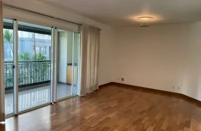 Apartamento com 137m² de área útil, sala ampliada, 4 dormitórios sendo 2 suítes, 3 vagas