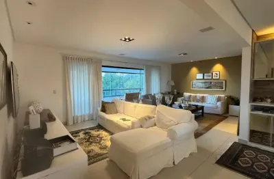 Apartamento com 3 suítes, gabinete e dependência completa no horto florestal