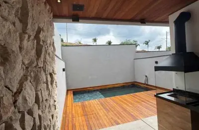 Casa Alto Padrão c/ Piscina, 3 Dorms, Suíte + Closert - Villas do Jaguari