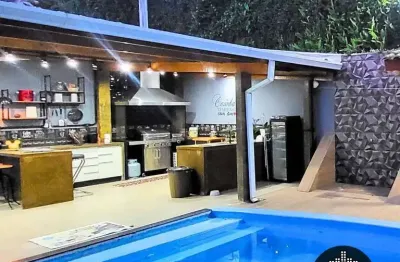 Casa de Condomínio à Venda 3 Suítes, 377m2 - Alphaville Residencial 3