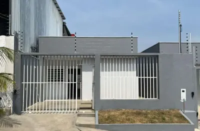 Casa com 3 quartos à venda em novo aleixo, manaus  por r$ 395.000