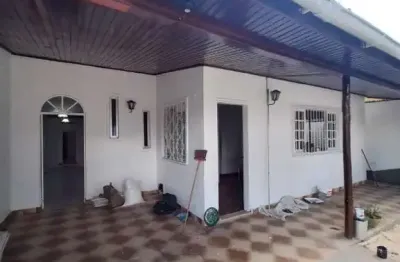 Casa com 3 quartos para alugar no parque 10 de novembro, manaus  por r$ 3.000