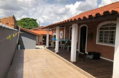 Casa a venda com 2 dormitórios + edicula, amplo quintal, bairro do retiro, jundiaí (avalia permuta)