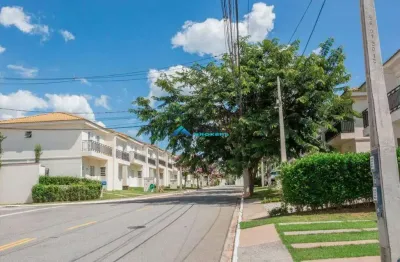 Casa a venda c/ 3 dorms sendo 1 suíte, repleto de armários, cond thina (aceita permuta)