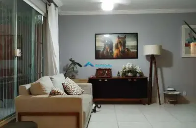 Casa a venda c/ 4 dorms, quintal com piscina, próximo da rua do retiro (aceita permuta)