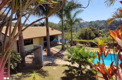 Chácara a venda c/ 3 dorms sendo 2 suítes, casa de caseiro, total de 2.765 m², campo limpo paulista