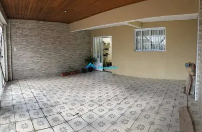 Casa térrea c/ 2 quartos, quintal com churrasqueira, garagem coberta ( aceita permuta )