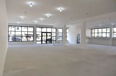 Prédio comercial para locação, 1613 m² de área construída e 550m2 de terreno. com localização privilegiada, prédio de esquina, venha conferir e fazer um grande negócio!