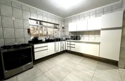 Excelente sobrado para venda, 4 dorm(s), 1 suite(s), 6 vaga(s), 205 m²