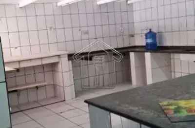 Melhor localização com vários prédios ao redor, classe média no bairro vila floresta, 64 m²