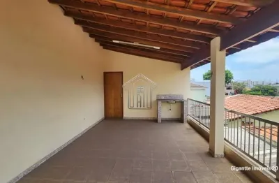 Casa (terrea) livre de degraus 3 dormitórios sendo para venda, 250 m²