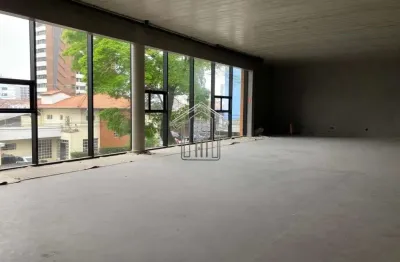 Salão altíssimo padrão, novo,  para locação, 8 vaga(s), 596 m²