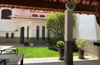 Casa para venda, 4 dorm(s), 1 suite(s), 5 vaga(s), 400 m². lindo imóvel e excelente localização!