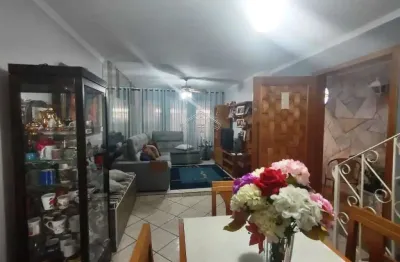 Casa (sobrado) para venda, 3 dorm(s), 1 suite(s), 2 vaga(s), 132 m²