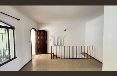 Casa (assobradada) para locação, 2 dorm(s), 1 suite(s), 2 vaga(s), 155 m². venha conferir e alugar este excelente imóvel espaçoso!