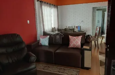 Casa para Venda no bairro Vila Vitória,. Terreno 313 metros. Construtores com a possibilidade de venda da casa ao lado. Mesma metragem de terreno