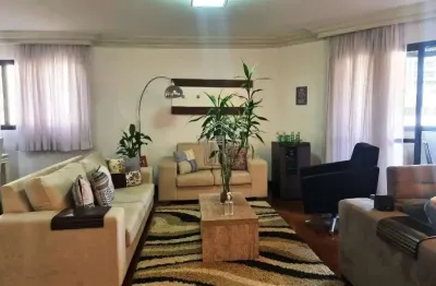 Apartamento (Apartamento Padrão) para Venda, 4 dorm(s), 2 suite(s), 3 vaga(s), 230 m²