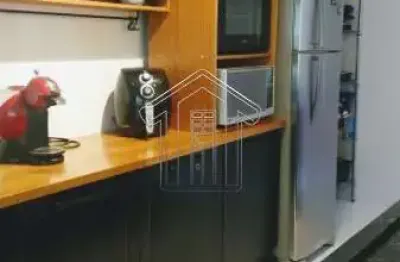 Sobrado valparaiso - motivo da venda : mudança de país.e xcelente acabamento - 3 dormts ( 1 suite ), sala grd 2 ambientes, cozinha com armários. linda churrasqueira junto à cozinha, 3 vagas