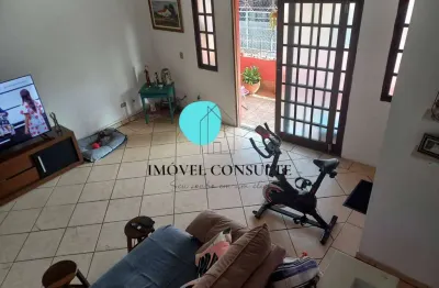 Oportunidade para morar ou investir! sobrado amplo com renda de locação.