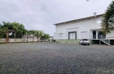 Venda: galpão 600m2 em terreno de 2.100m2, amplo pátio, barra do rio, itajaí/sc!