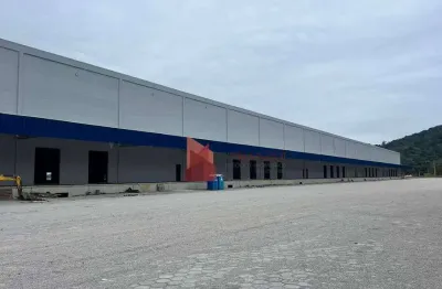 Aluga-se armazém 50.000 m² condominio fechado em itajai/sc.